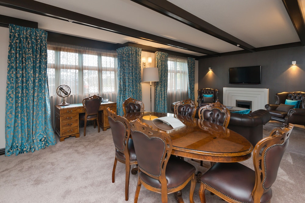 Scenic Hotel Cotswold 60/69