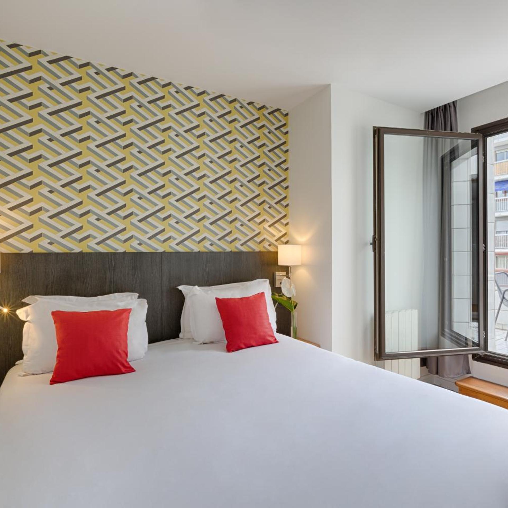 1 BEDROOM, APARTMENT