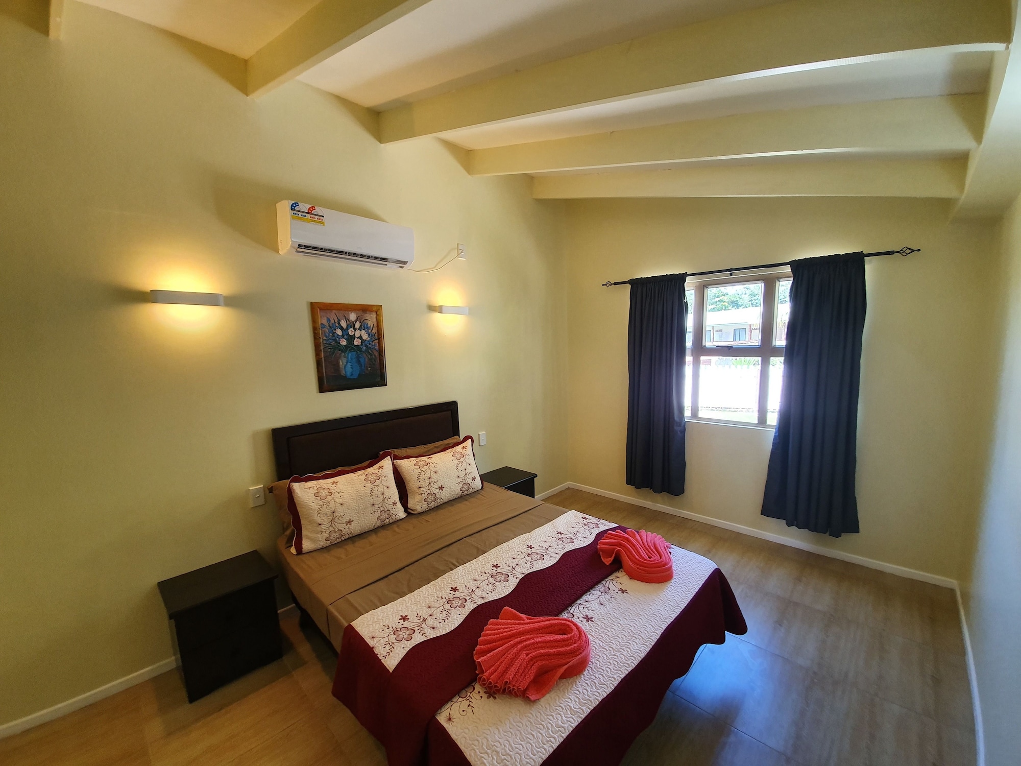 Holiday Home, 2 Double Beds