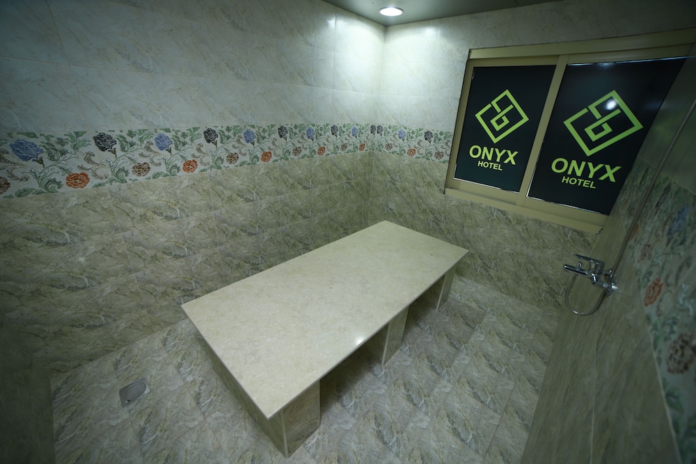 Onyx Hotel Apartments - MAHA HOSPITALITY GROUP 30/48