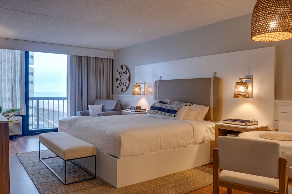 SUITE, KING BED, SOFA, ACCESSIBLE