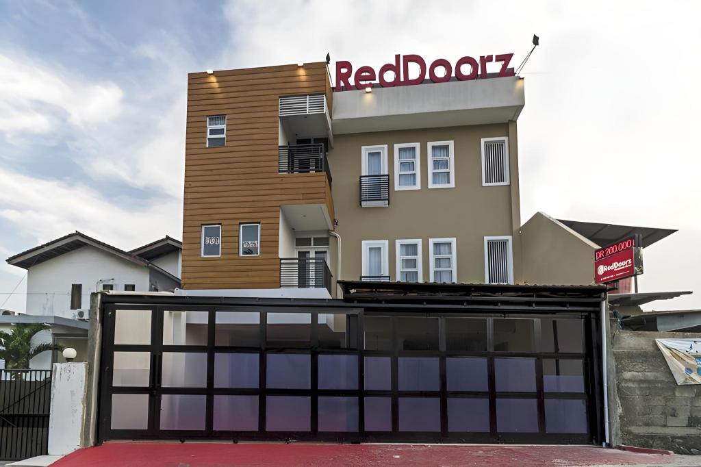 Reddoorz Plus Cipete Damai酒店(Reddoorz Plus Cipete Damai) 图片3
