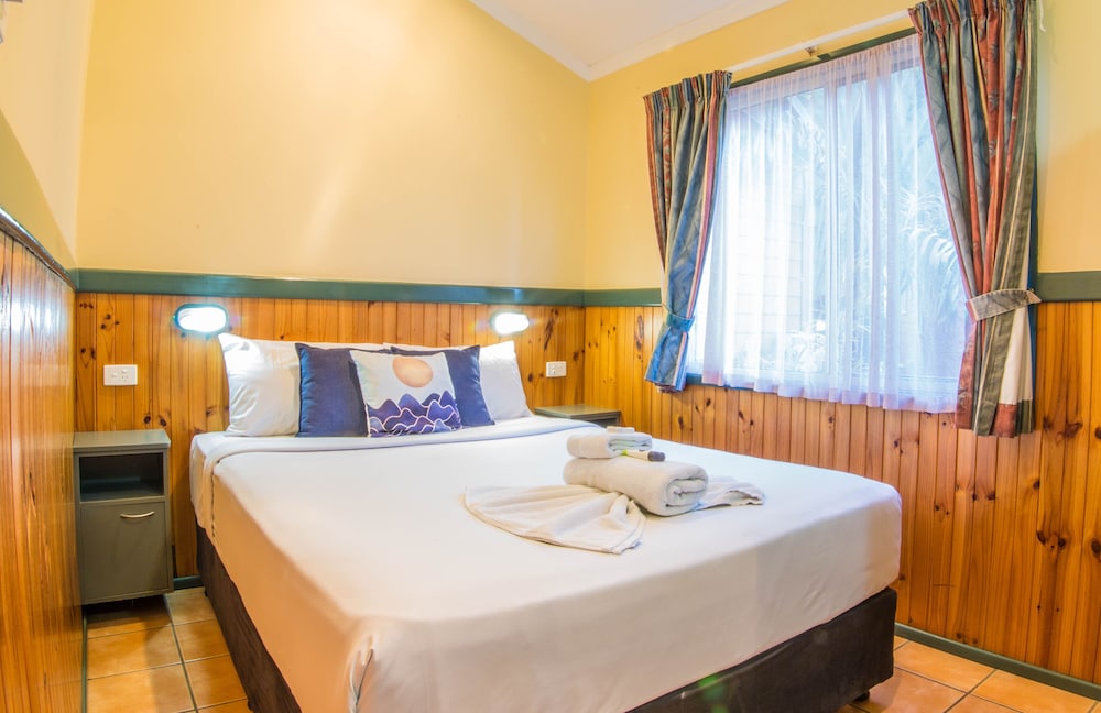 1 BEDROOM, GARDEN VILLA