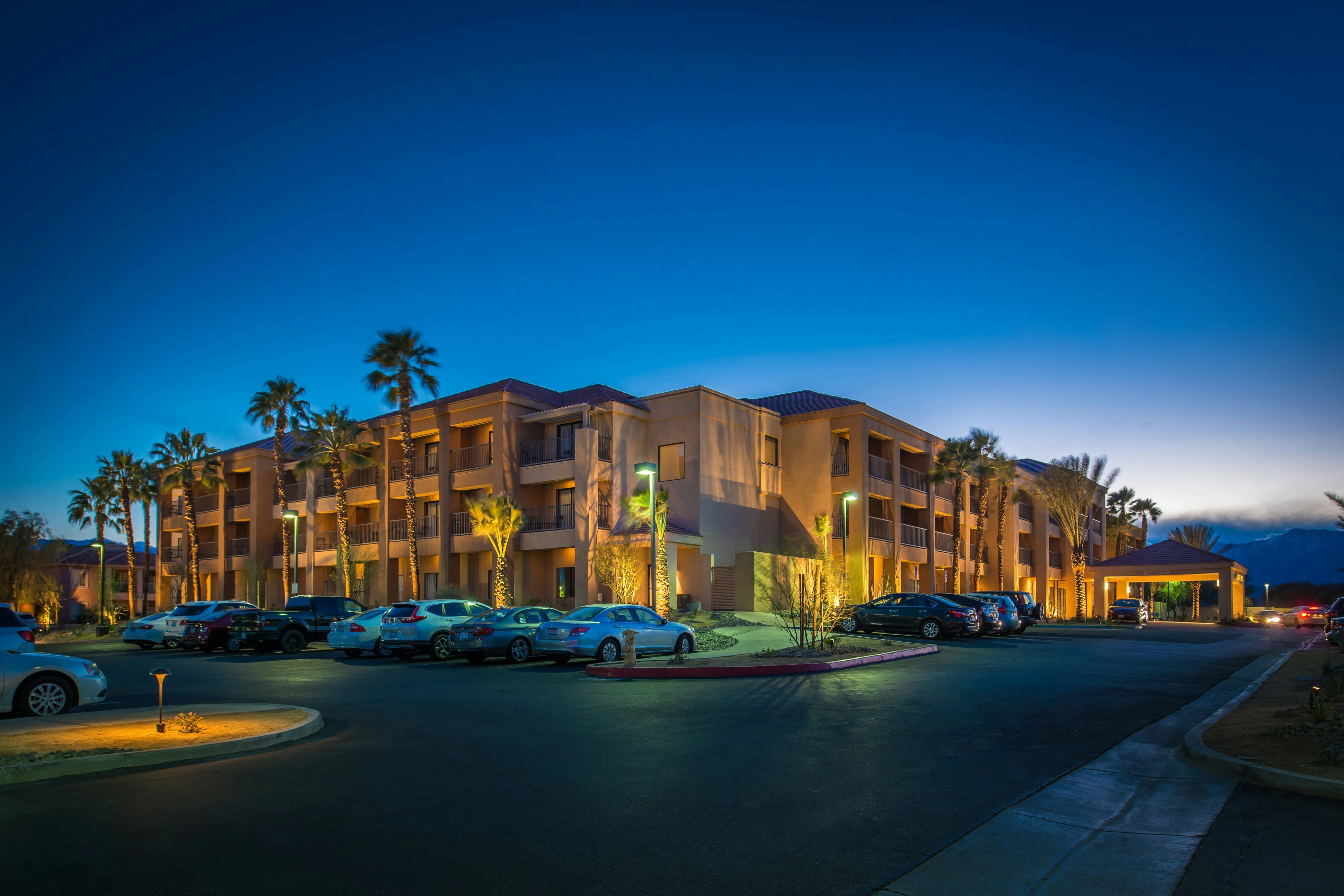 Courtyard Palm Desert 2/18