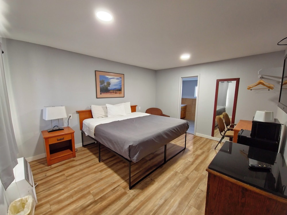 The L Motel 26/41