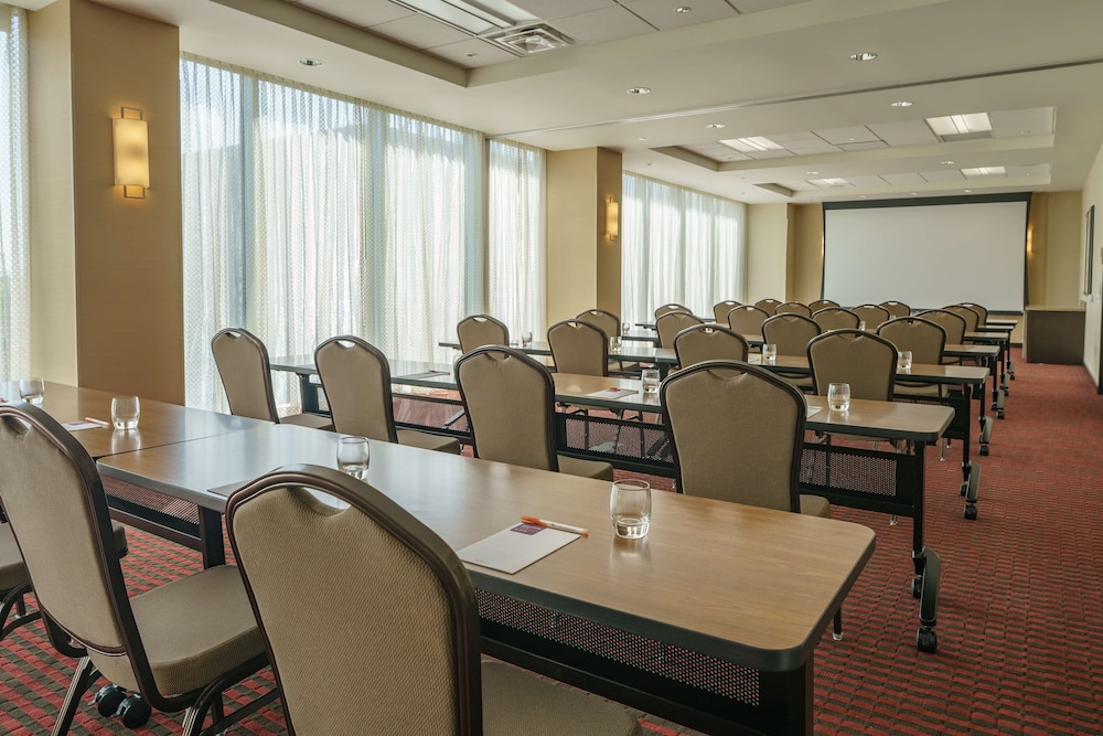 Hyatt Place Houston Galleria 59/61