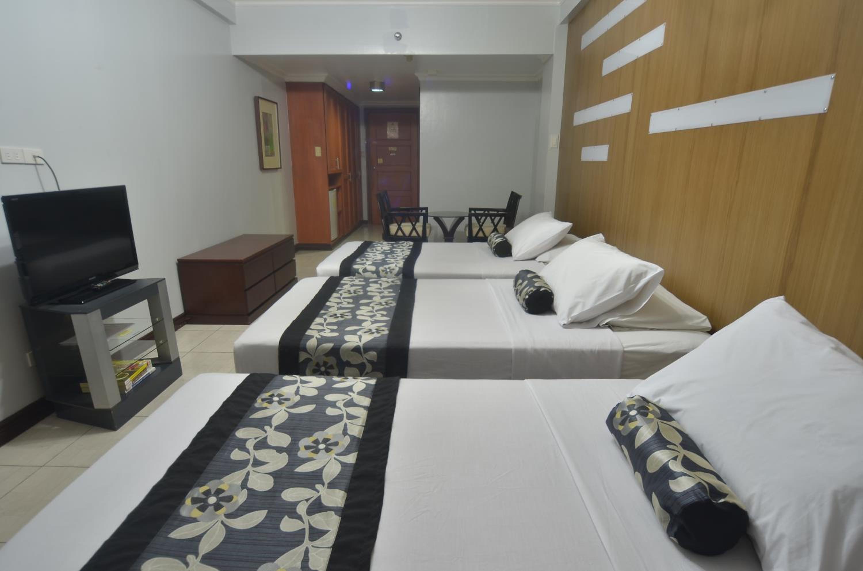 غرفة قياسية ثلاثية، Jupiter Suites 8/10