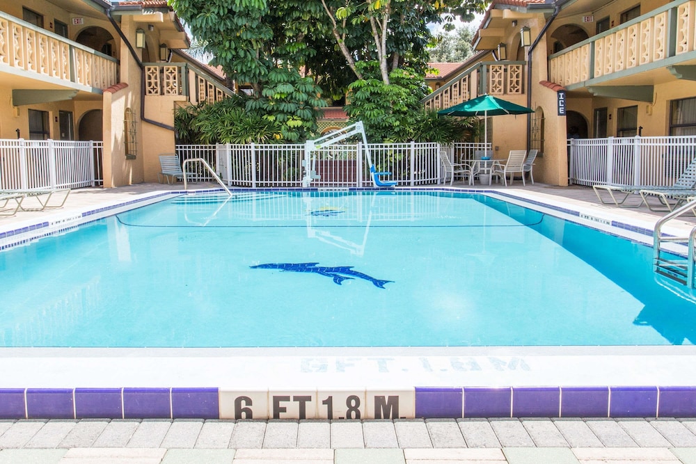 Quality Inn & Suites Altamonte Springs Orlando-North 15/41