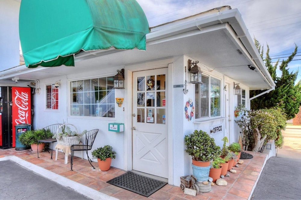 Morro Bay Sandpiper Inn 8/48