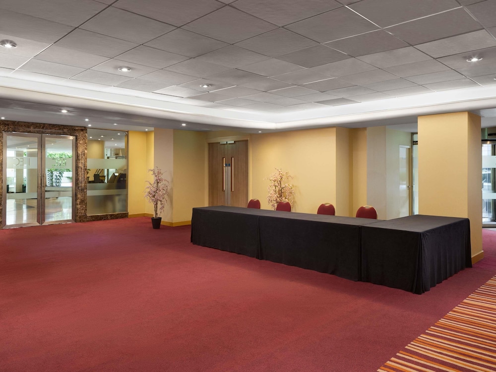 Mercure London Earls Court 7/59