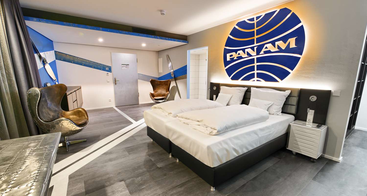 Theme, Double Bed