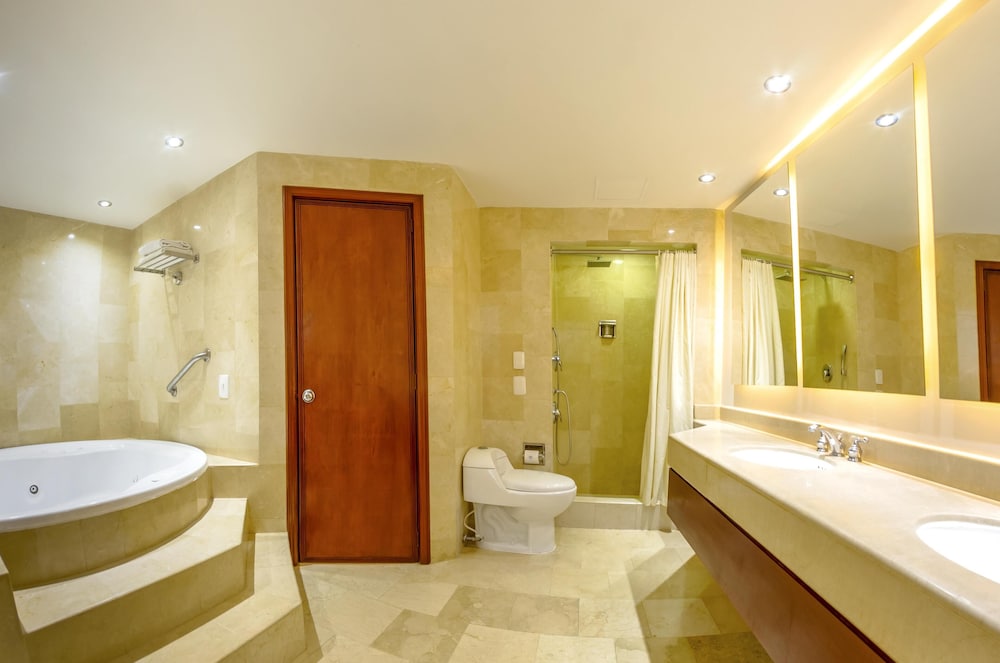 Nh Cali Royal Hotel 48/50