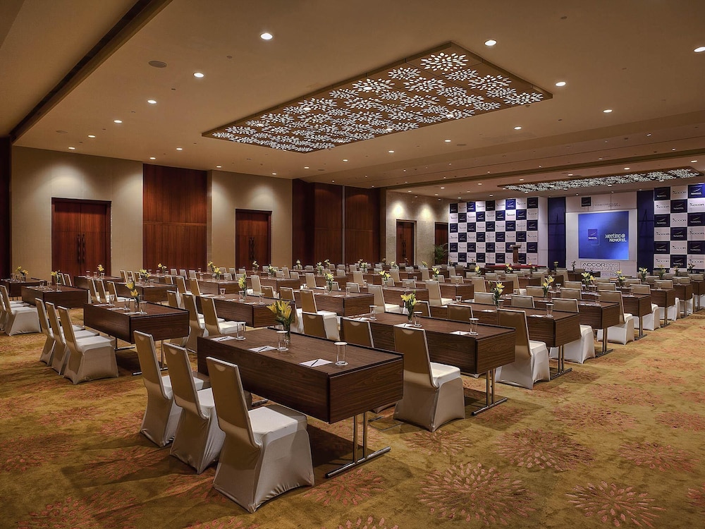 Novotel Visakhapatnam Varun Beach Hotel 61/75