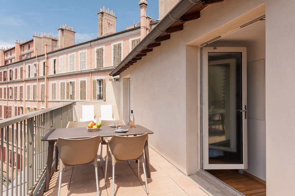 Residhotel Vieux Port 4/50
