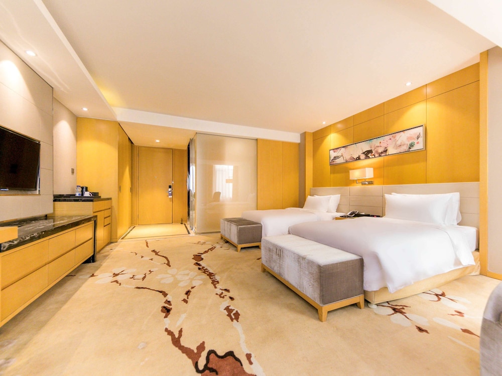 Mercure Beijing Chang An West 12/48