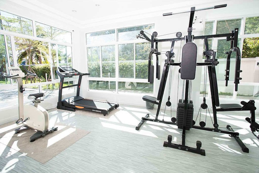 Bbg Seaside Luxurious Service Apartment 12/31