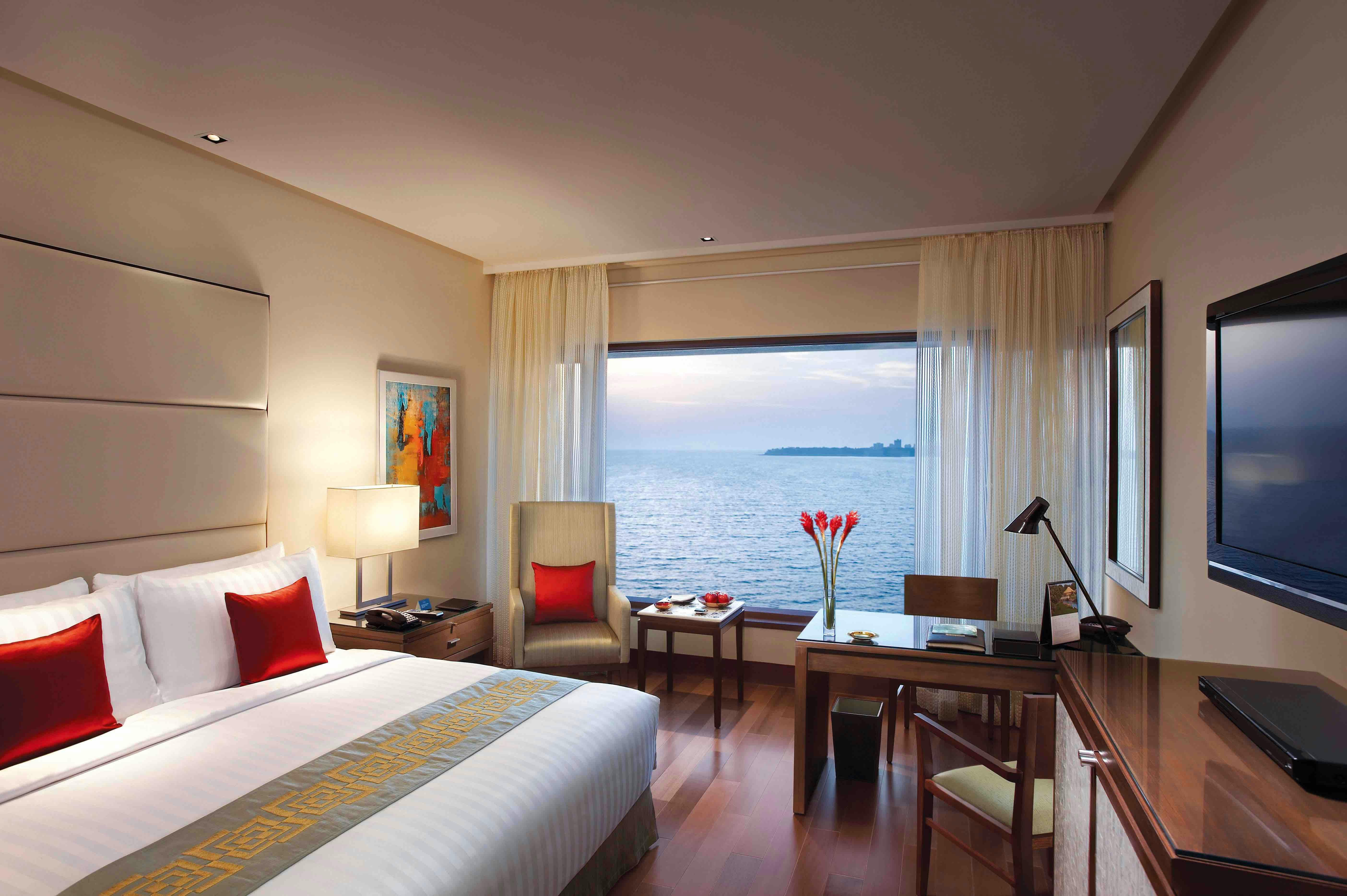 The Oberoi Mumbai 14/61