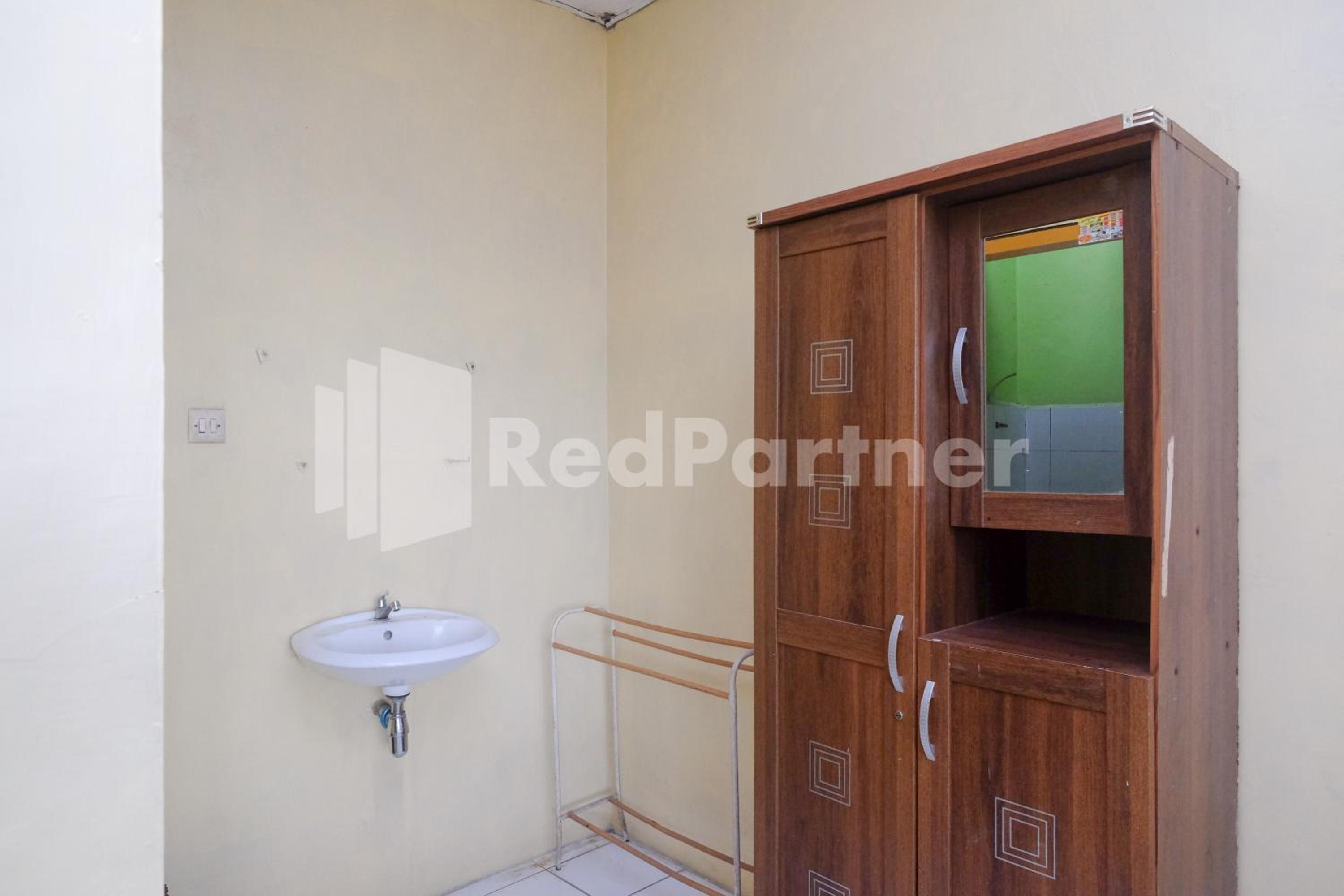 OYO 3206 Hotel Sido Langgeng 48/50