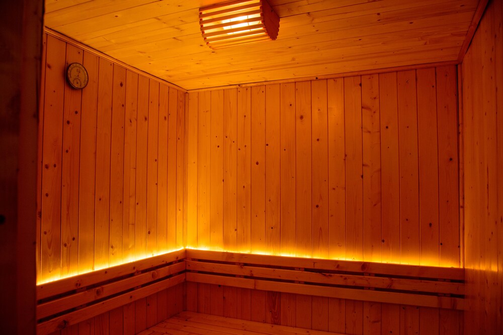 swimming pool spa
