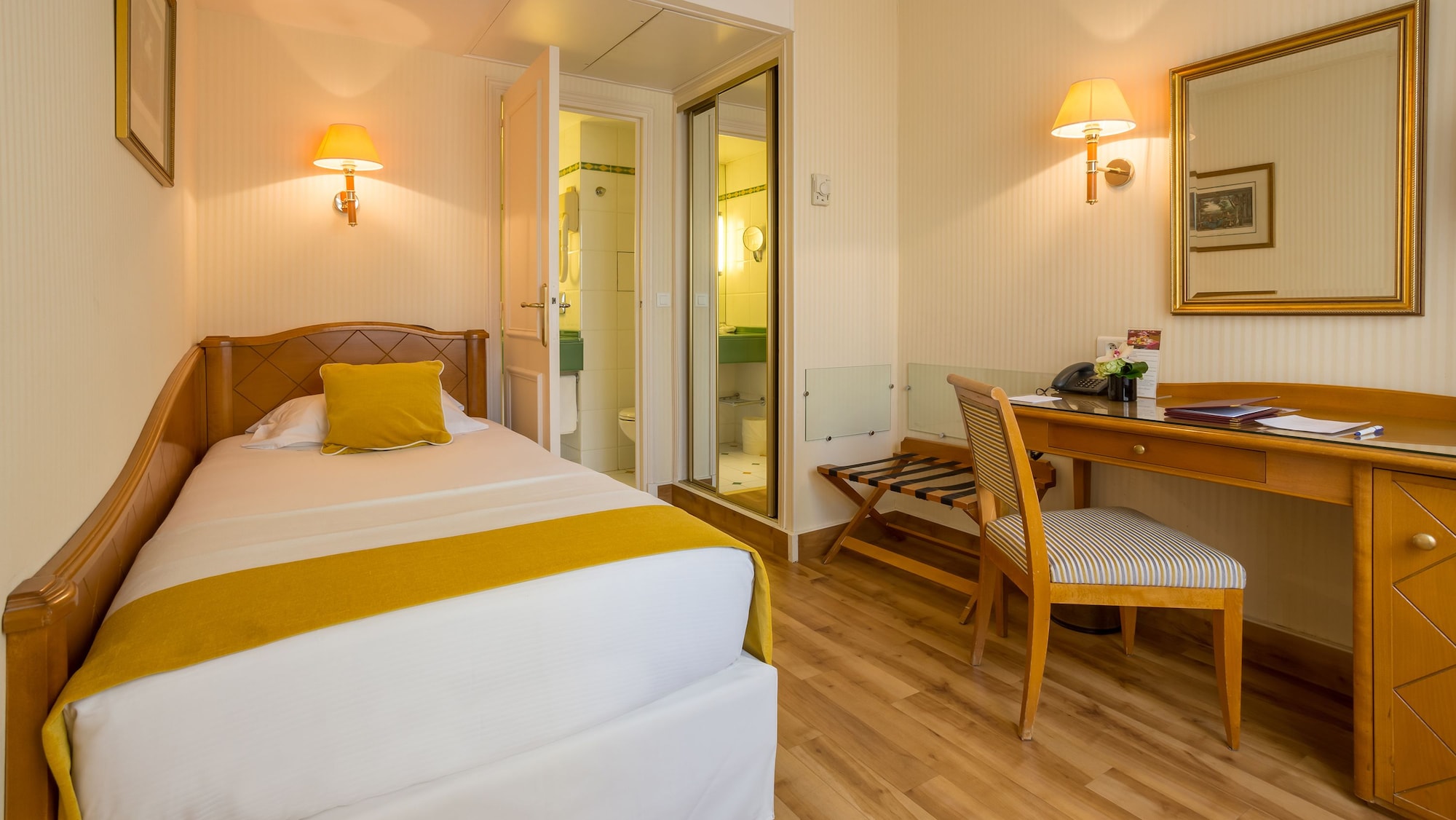 ECONOMY, SINGLE, SINGLE BED