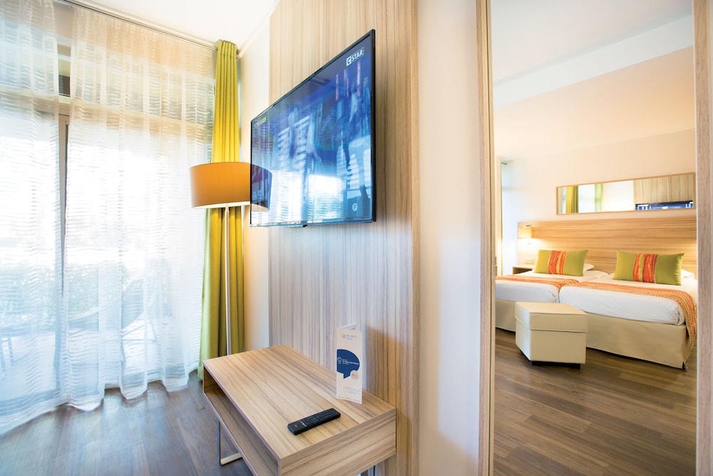 Hotel Vacances Bleues Delcloy 28/66