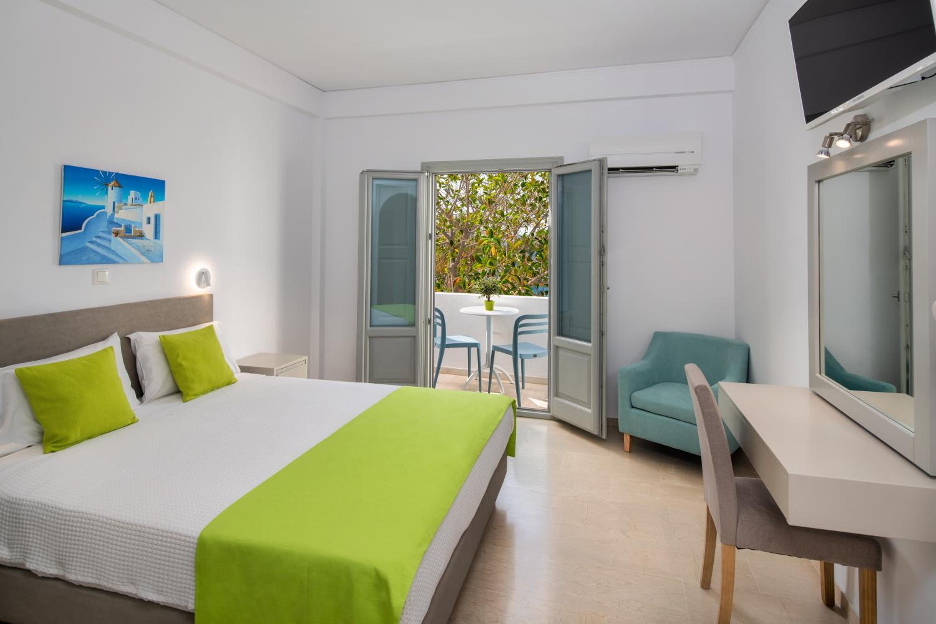 Room, Double or Twin Bed