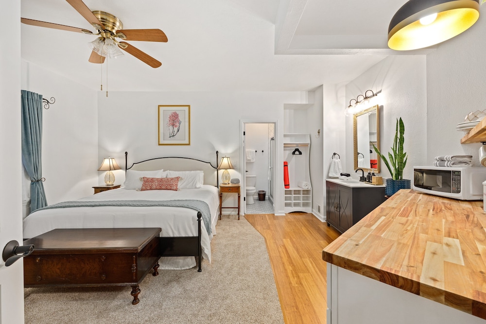 The Adagio Bed and Breakfast 22/50