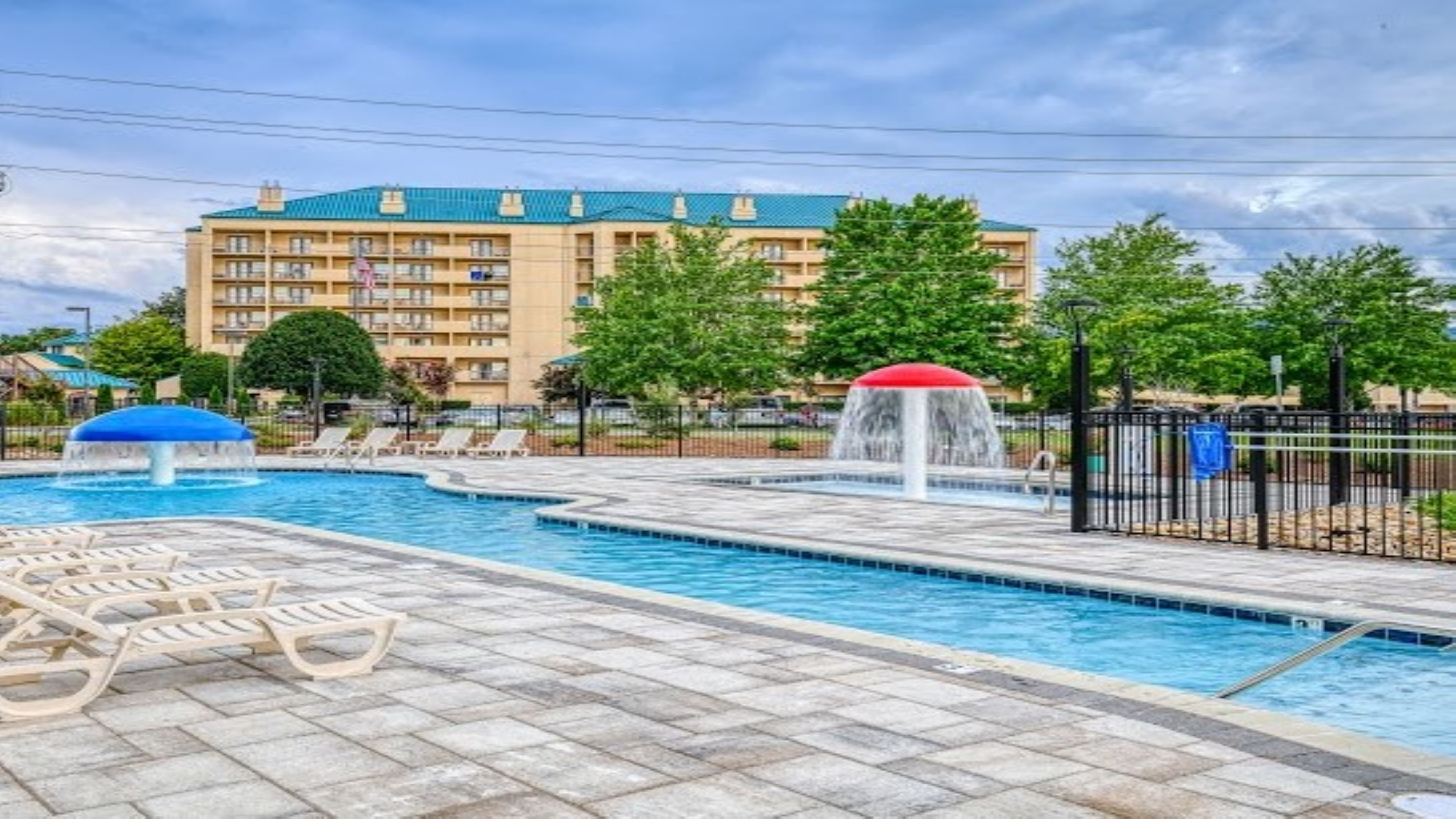 Holiday Inn Express Hotel and Suites Pigeon Forge/Near Dollywood 55/55