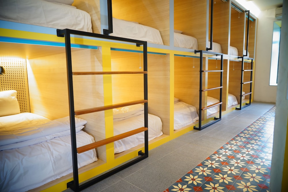 Borough Capsule Hostel Bali 18/29
