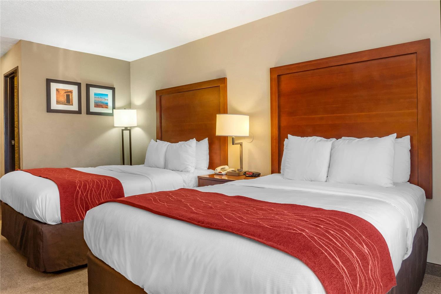 ROOM, 2 DOUBLE BEDS