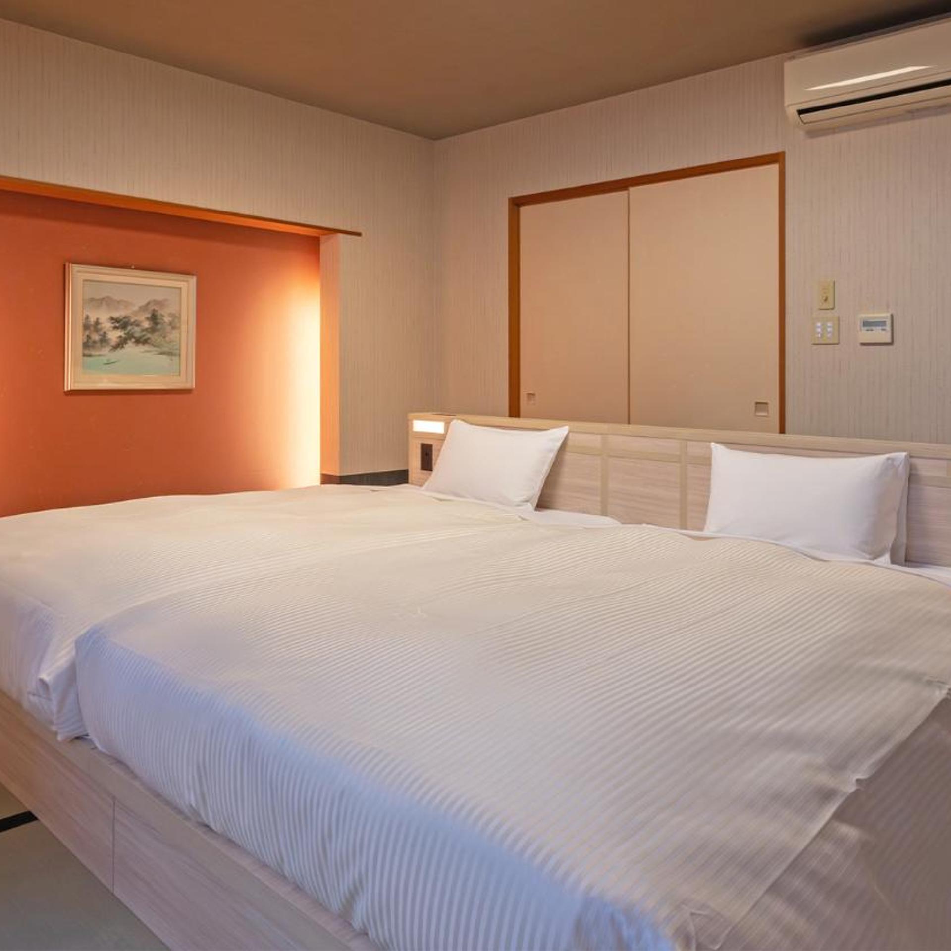 Quintessa Hotel Fukuoka Watanabedori Comic&Books 17/50