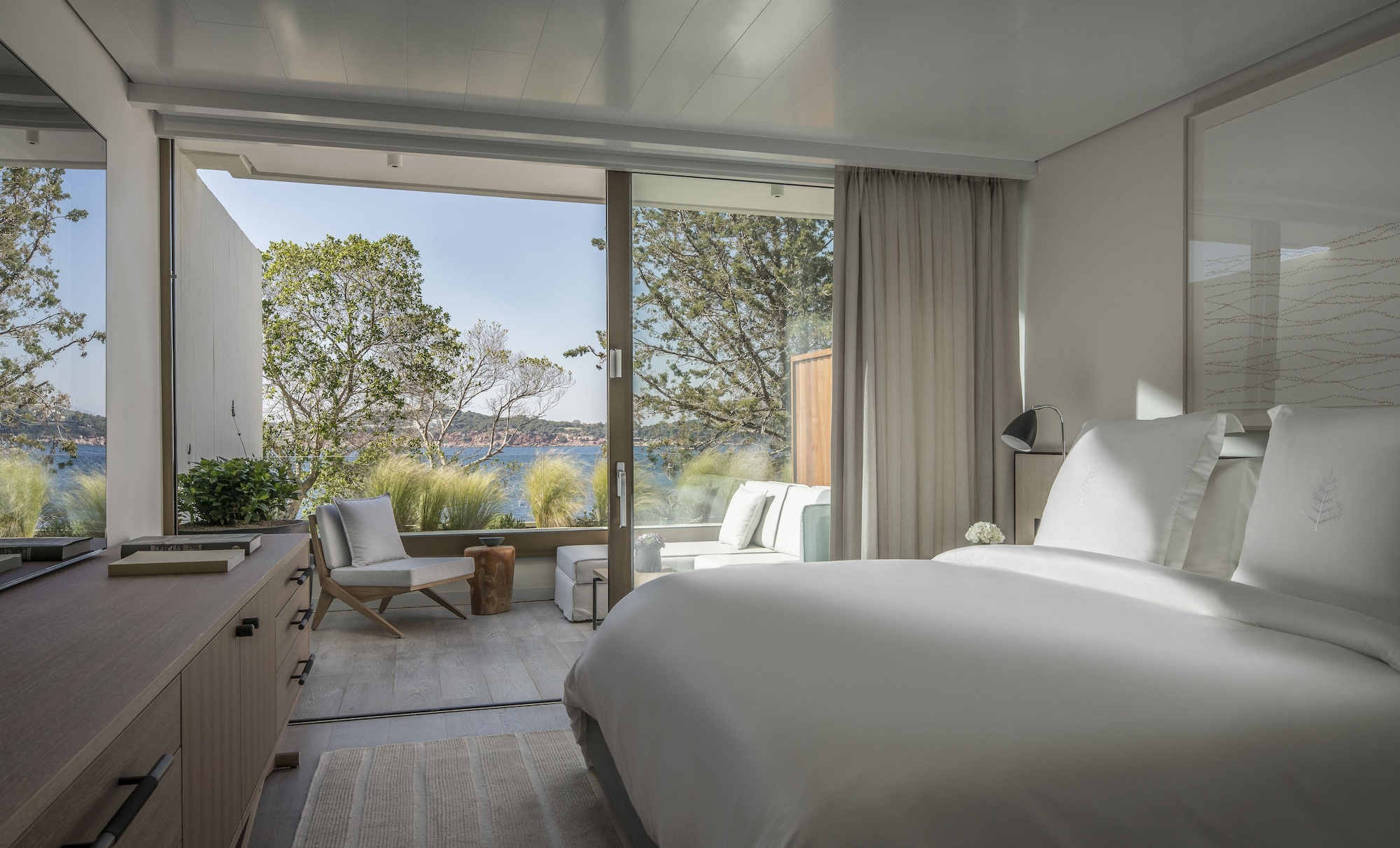 1 BEDROOM, NAFSIKA, SUITE, KING BED, SEA VIEW