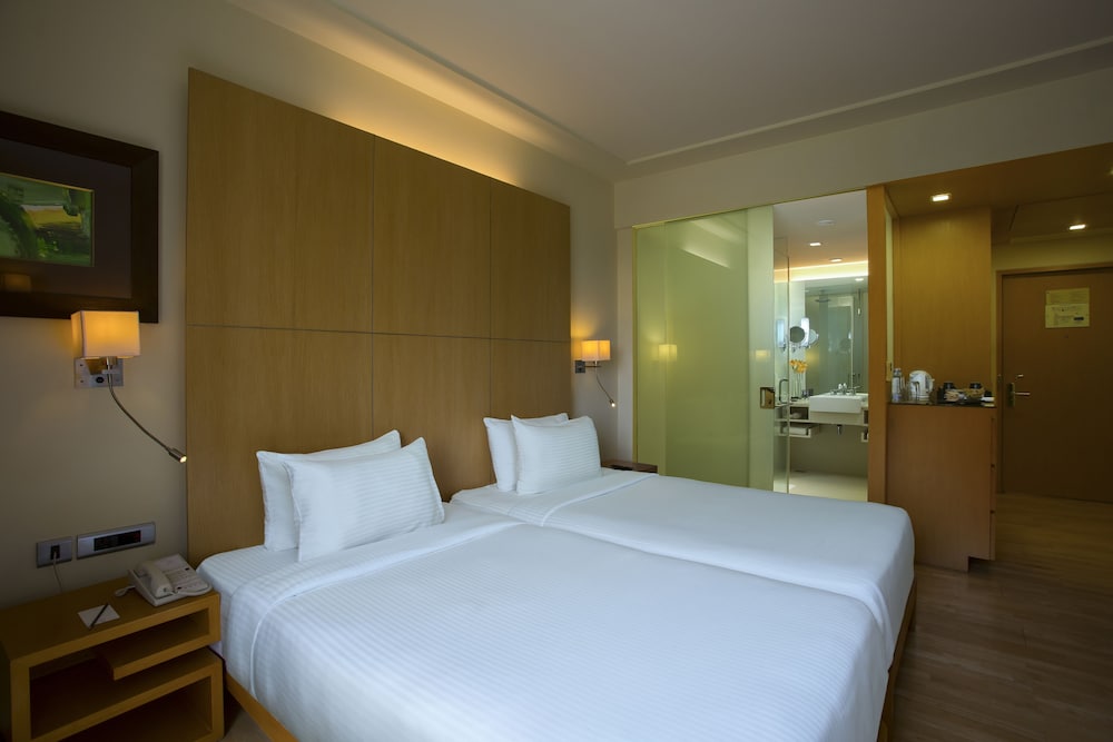 NOVOTEL HYDERABAD AIRPORT 12/71