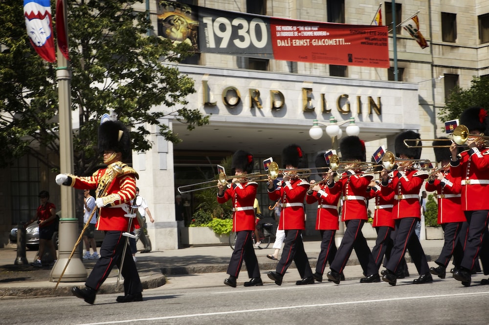 Lord Elgin Hotel 64/71