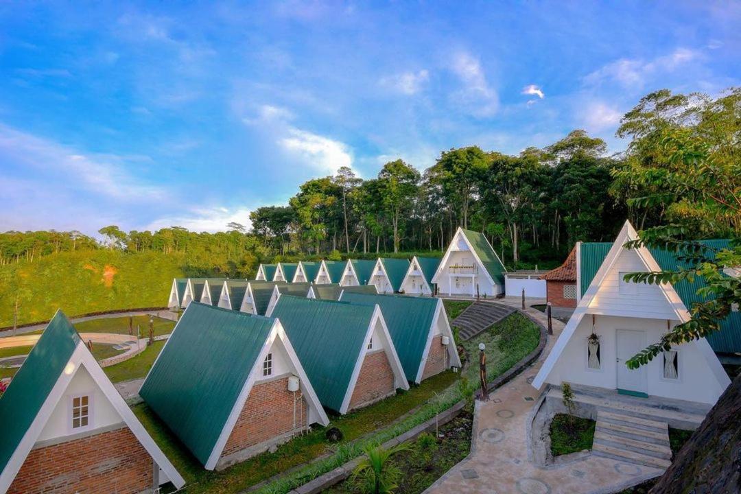 D'Kaliurang Resort & Convention 24/28