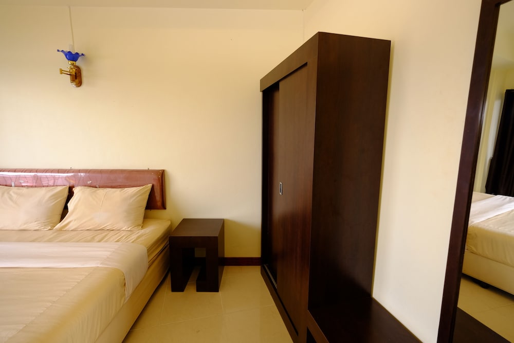 Baan Rim Khong Hotel 11/33