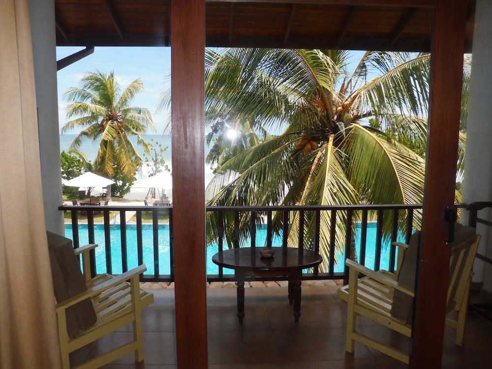 Paradise Beach Club 13/21