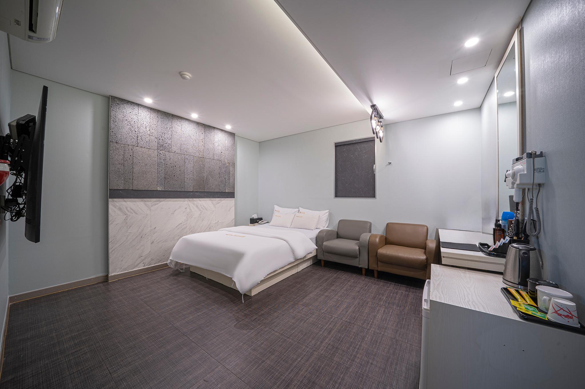 Deluxe, Wave, Bathtub