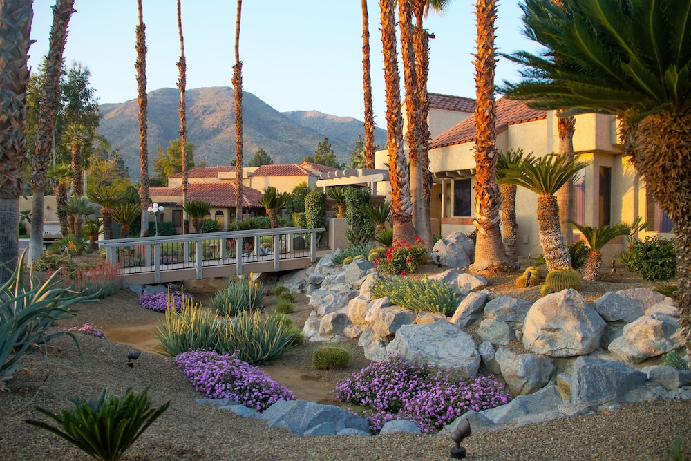 The Oasis Resort 40/76