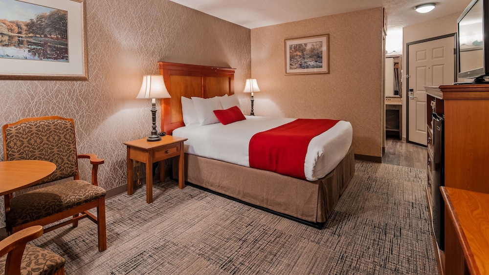 Best Western Plus Rivershore Hotel 6/28