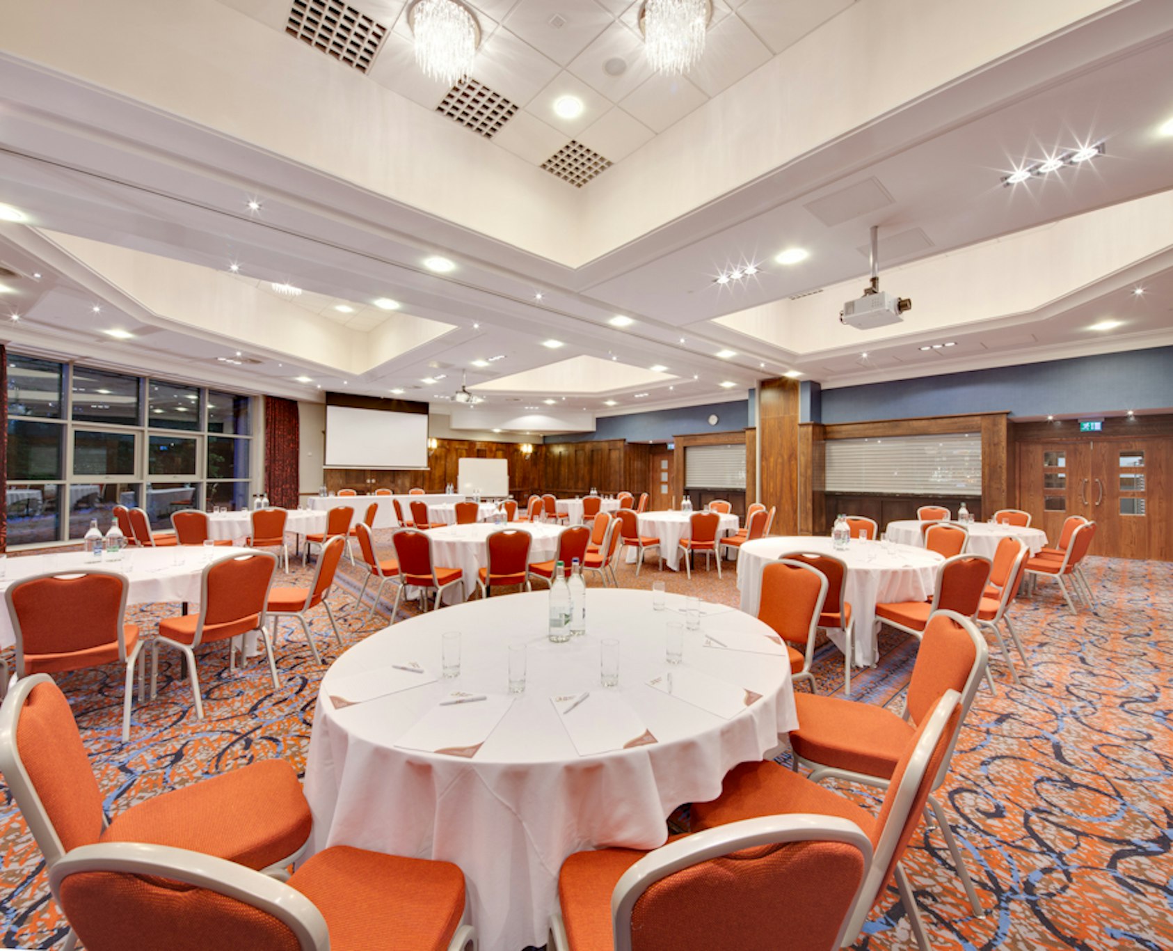 Drayton Manor Hotel 17/20