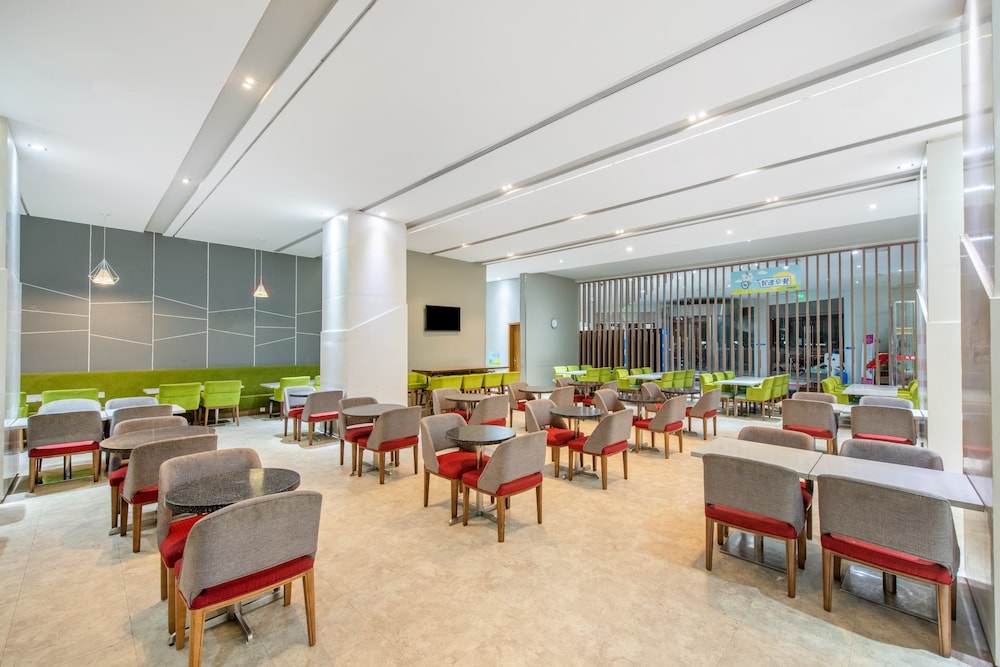 HOLIDAY INN EXPRESS HEFEI DOWNTOWN 61/80