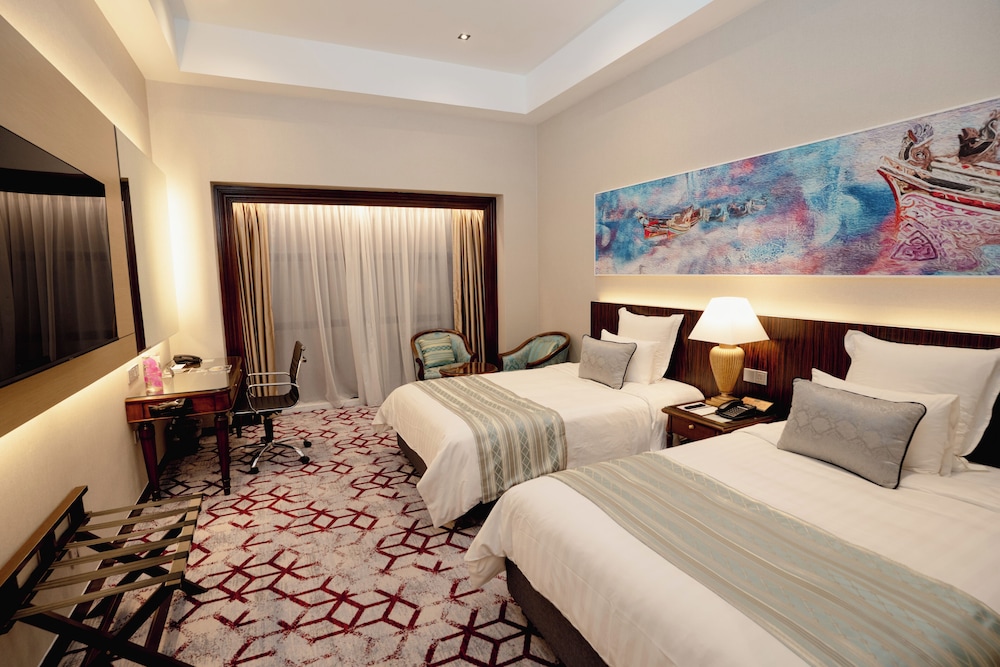 CLUB, DELUXE, TWIN BEDS