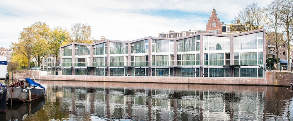 YAYS Amsterdam Prince Island by Numa 3/58