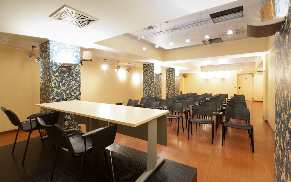 Garner Hotel Rome Aurelia by IHG 55/64