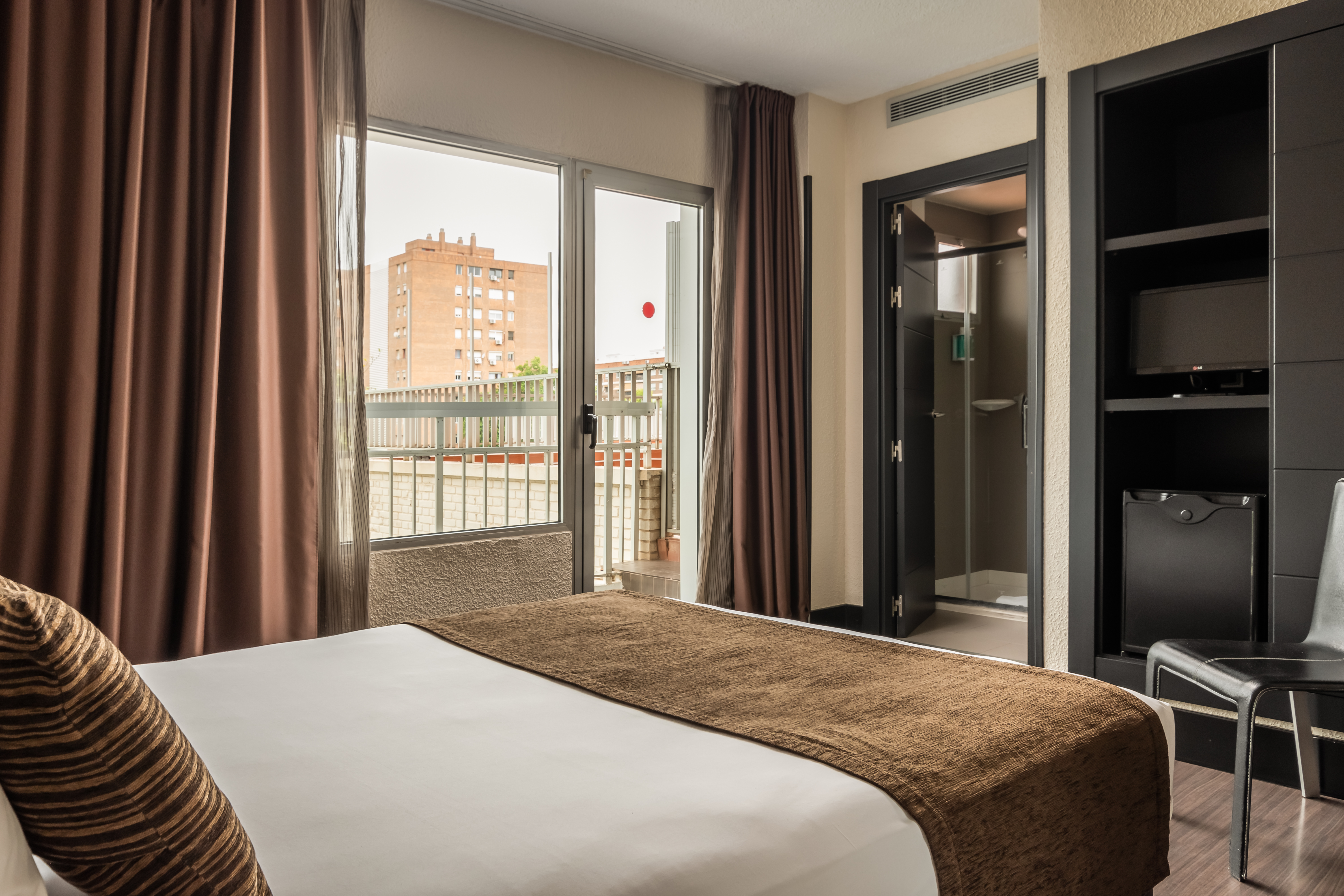 Room, Single