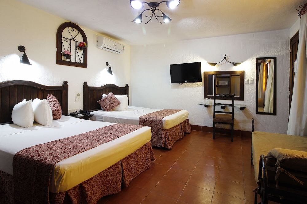 Hotel Maya Yucatan by Cartas a Frida 19/50