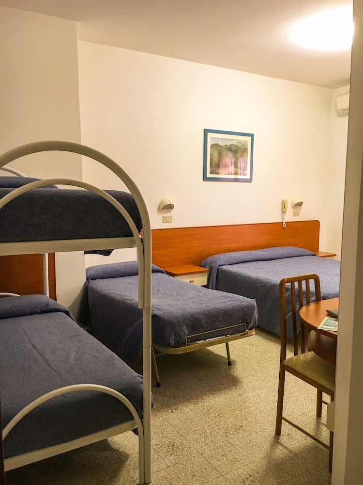 Hotel Morri 20/33