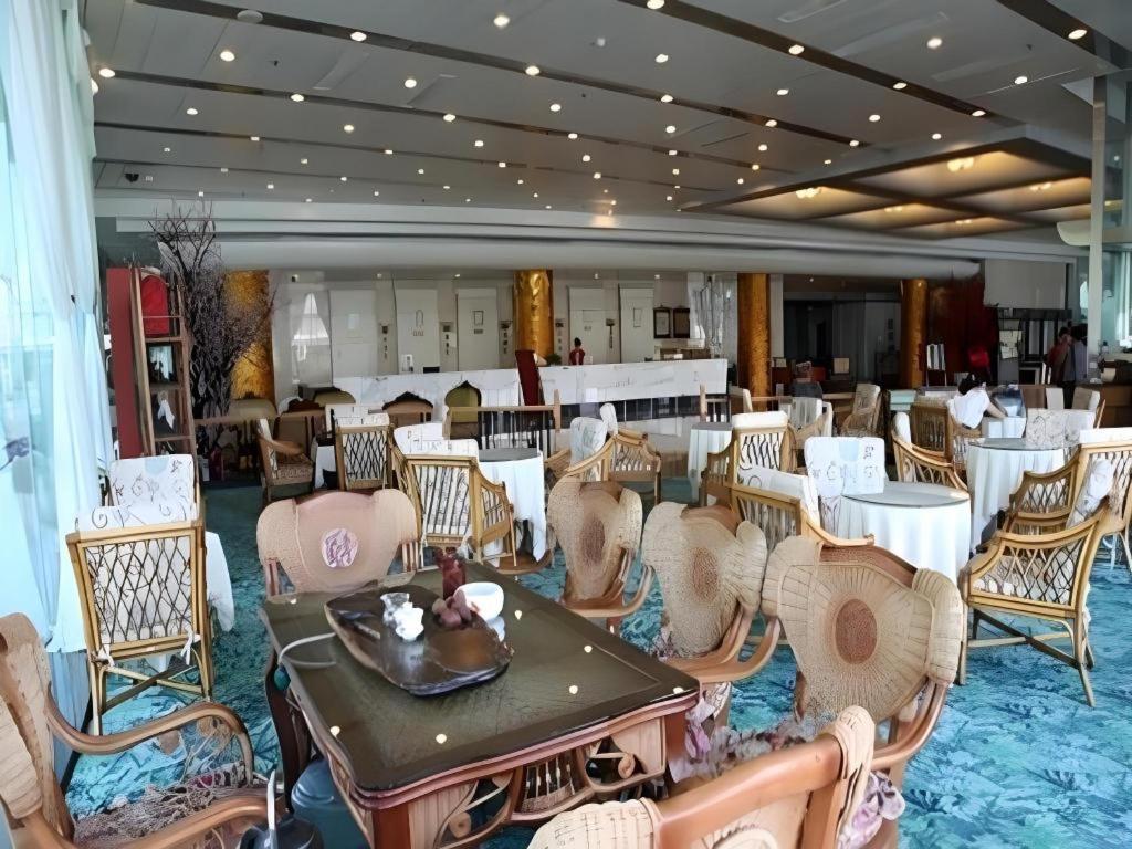 Zhengzhou Airport Hotel 28/43