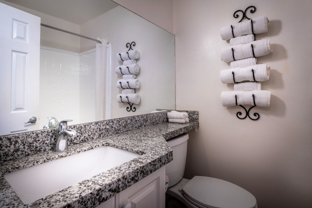 Hotel Pepper Tree Boutique Kitchen Studios Anaheim 66/68